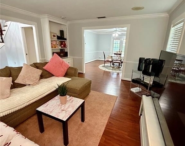 235 Hartridge Hills Drive - Photo Thumbnail 4