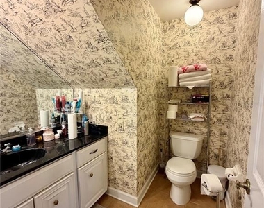 235 Hartridge Hills Drive - Photo Thumbnail 9