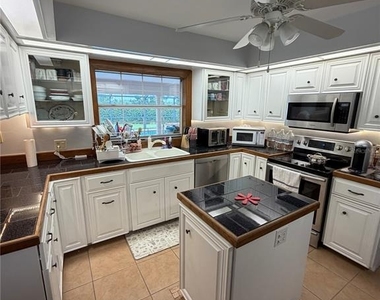 235 Hartridge Hills Drive - Photo Thumbnail 10