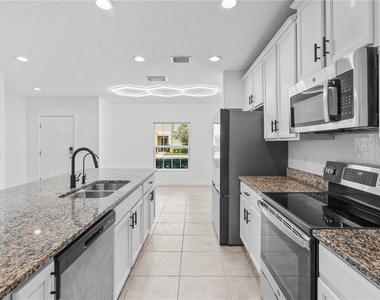438 Annabella Way - Photo Thumbnail 6