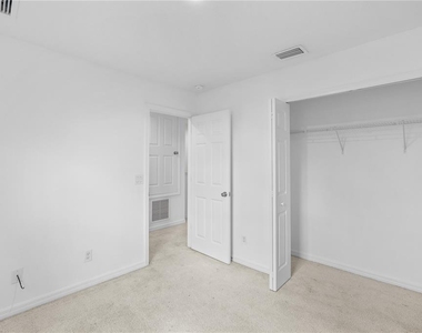 438 Annabella Way - Photo Thumbnail 17