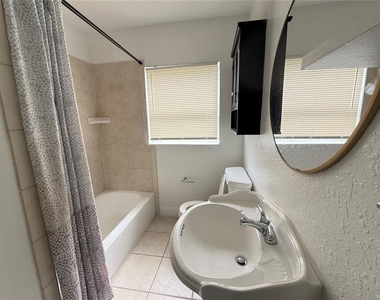 524 N Lakemont Avenue - Photo Thumbnail 13