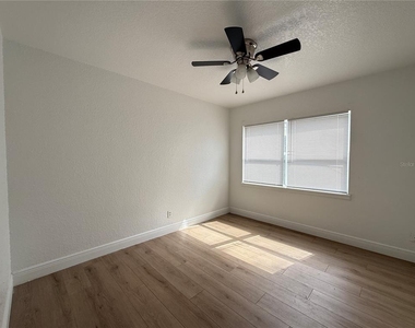 524 N Lakemont Avenue - Photo Thumbnail 11