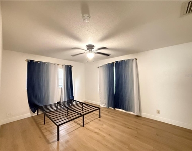 524 N Lakemont Avenue - Photo Thumbnail 15