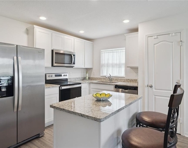 12965 Del Lago Drive - Photo Thumbnail 9