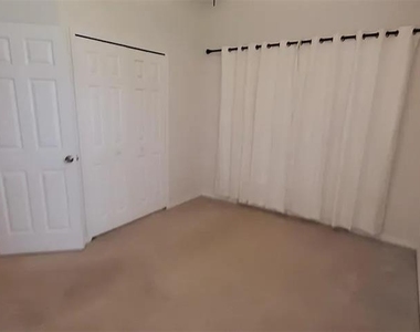 4629 Riverton Drive - Photo Thumbnail 12
