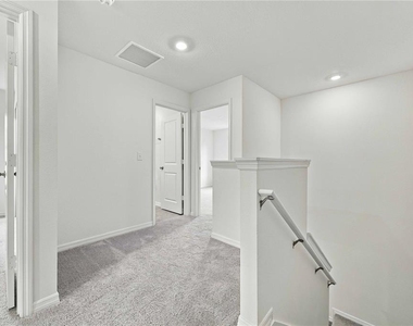 355 Sequoia Drive - Photo Thumbnail 16
