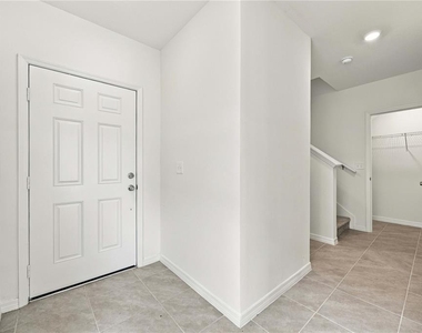355 Sequoia Drive - Photo Thumbnail 5