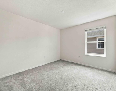 355 Sequoia Drive - Photo Thumbnail 24