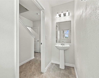 355 Sequoia Drive - Photo Thumbnail 15