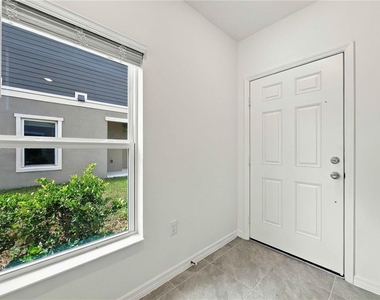 355 Sequoia Drive - Photo Thumbnail 6