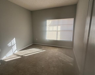 1726 Arbor Lakes Circle - Photo Thumbnail 11