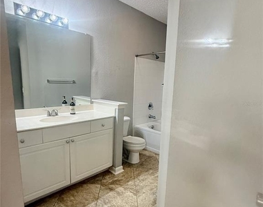 1726 Arbor Lakes Circle - Photo Thumbnail 9
