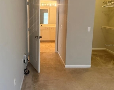 1726 Arbor Lakes Circle - Photo Thumbnail 17