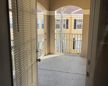 1726 Arbor Lakes Circle - Photo Thumbnail 2