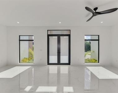 9468 Attica Circle - Photo Thumbnail 18