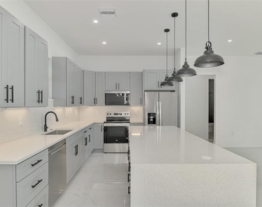 9468 Attica Circle - Photo Thumbnail 15