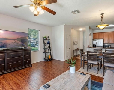 5896 Strada Capri Way - Photo Thumbnail 4