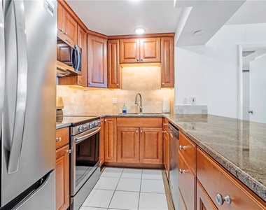 3051 S Atlantic Avenue - Photo Thumbnail 4