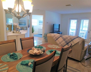 307 Pine Hollow Circle - Photo Thumbnail 8