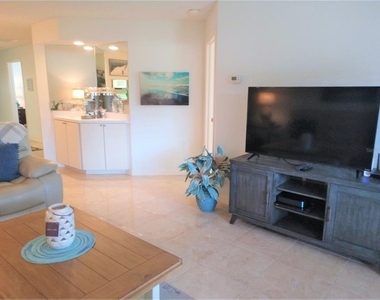 307 Pine Hollow Circle - Photo Thumbnail 16