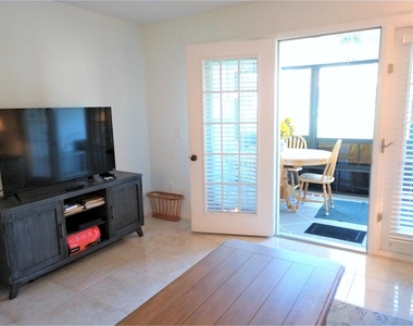 307 Pine Hollow Circle - Photo Thumbnail 12