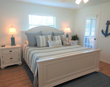 307 Pine Hollow Circle - Photo Thumbnail 18
