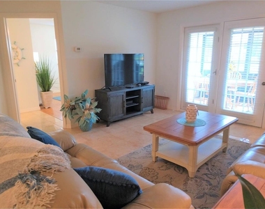 307 Pine Hollow Circle - Photo Thumbnail 10