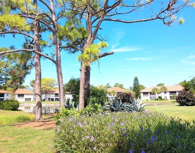 307 Pine Hollow Circle - Photo Thumbnail 31
