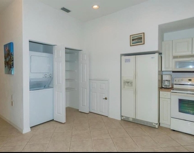 1604 Triano Circle - Photo Thumbnail 3
