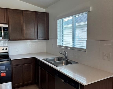 3016 Upton Street - Photo Thumbnail 5