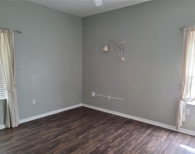 4833 Sw 91st Terrace - Photo Thumbnail 12