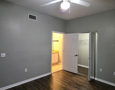 4833 Sw 91st Terrace - Photo Thumbnail 10