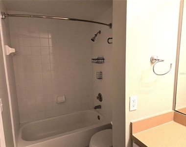 4833 Sw 91st Terrace - Photo Thumbnail 11