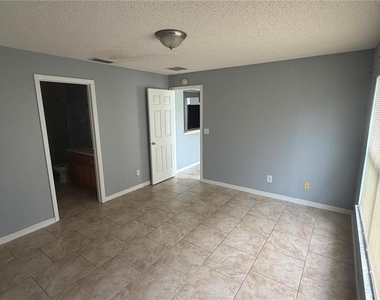 13223 Moonflower Court - Photo Thumbnail 21
