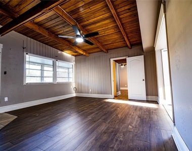 2026 Sunset Lane - Photo Thumbnail 6