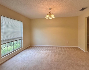 89 Berkshire Lane - Photo Thumbnail 3