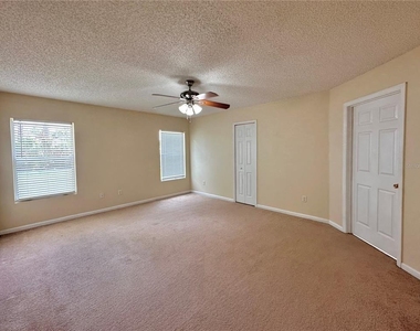 89 Berkshire Lane - Photo Thumbnail 13