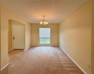 89 Berkshire Lane - Photo Thumbnail 4