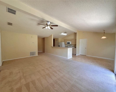 89 Berkshire Lane - Photo Thumbnail 10