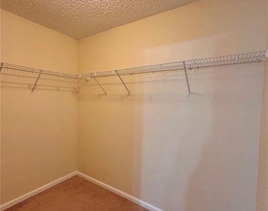 89 Berkshire Lane - Photo Thumbnail 16