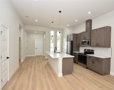 18 Wood Amber Lane - Photo Thumbnail 3