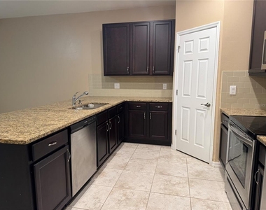 26077 Sandhill Boulevard - Photo Thumbnail 4