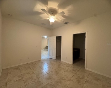26077 Sandhill Boulevard - Photo Thumbnail 7