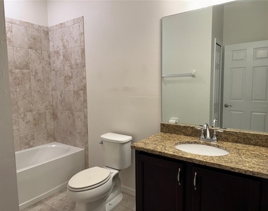26077 Sandhill Boulevard - Photo Thumbnail 14