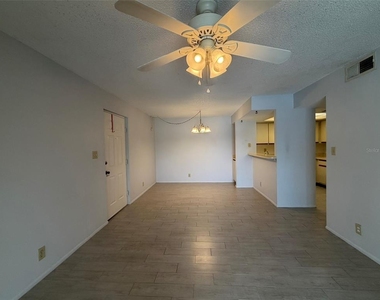 19505 Quesada Avenue - Photo Thumbnail 8