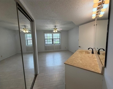 19505 Quesada Avenue - Photo Thumbnail 26