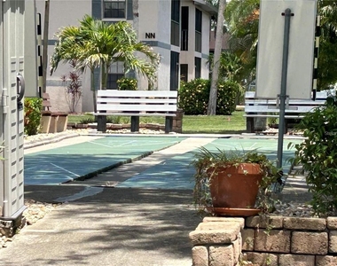 19505 Quesada Avenue - Photo Thumbnail 31
