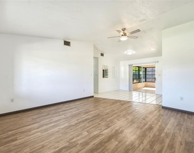 1326 Birchcrest Boulevard - Photo Thumbnail 2