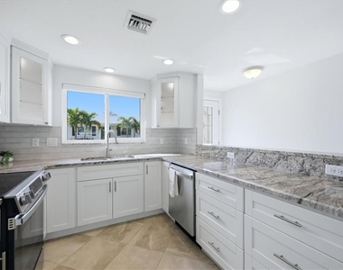 885 Spanish Drive N - Photo Thumbnail 23
